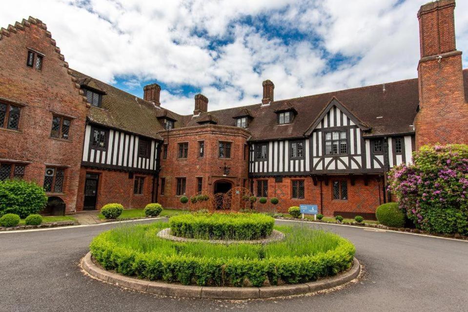 Hogarths Stone Manor Hotel Kidderminster Exterior photo