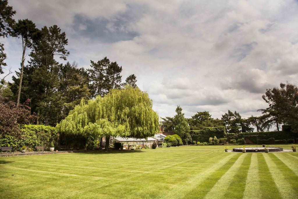 Hogarths Stone Manor Hotel Kidderminster Exterior photo